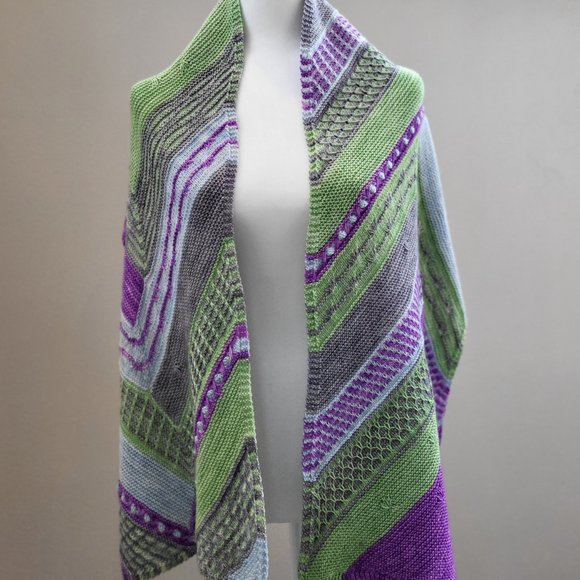 Springtime Wrap - Picture 4 of 9